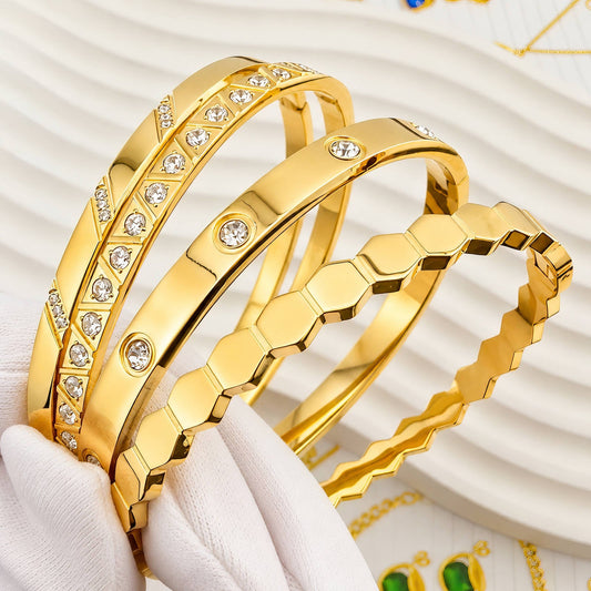 Zirkonia-armband i 18K guldpläterat stål – öppet format