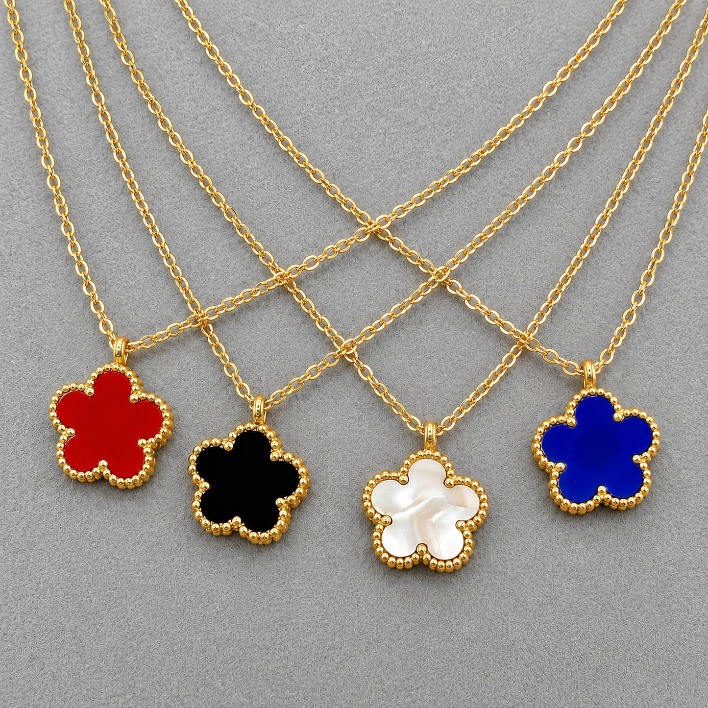 Blomma-halsband i 18K guldpläterat stål